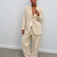 Pantalon fluide de l'ensemble costume