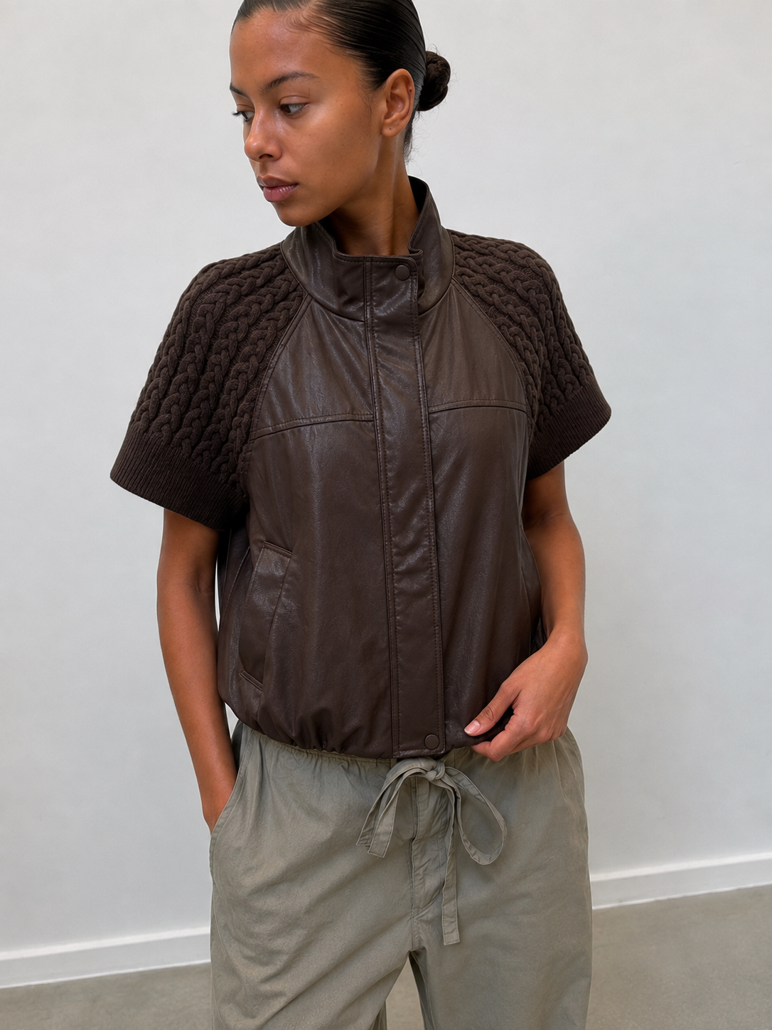 Veste utility à col montant et fermeture boutonnée