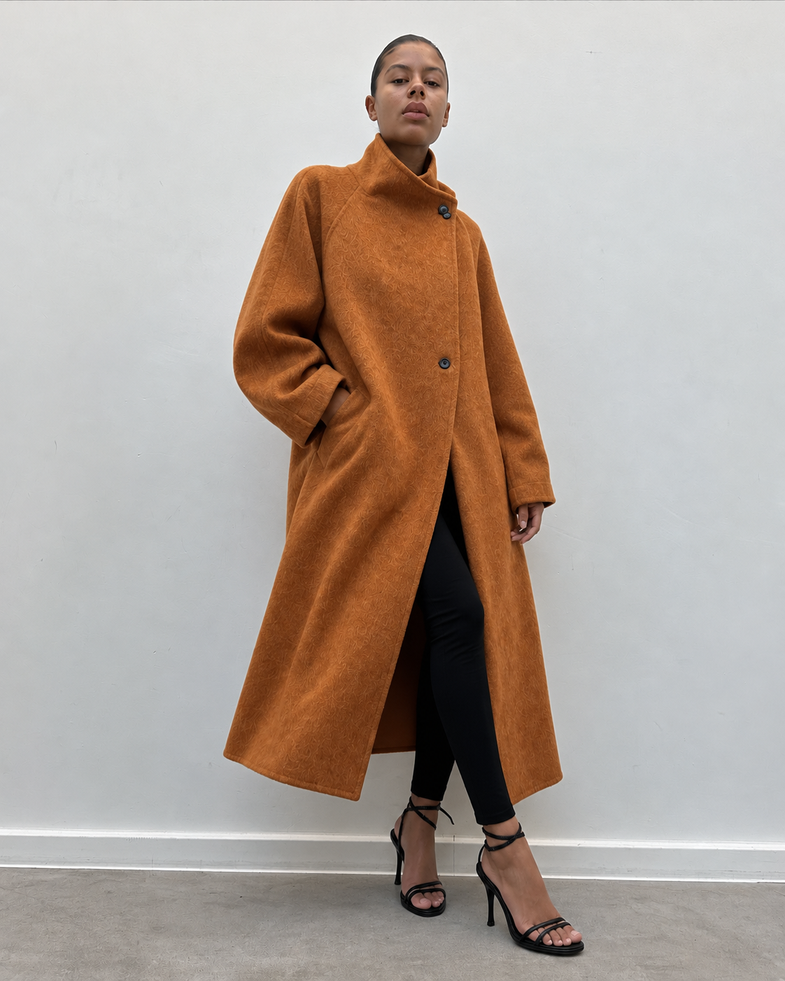 Manteau long camel, vue de face