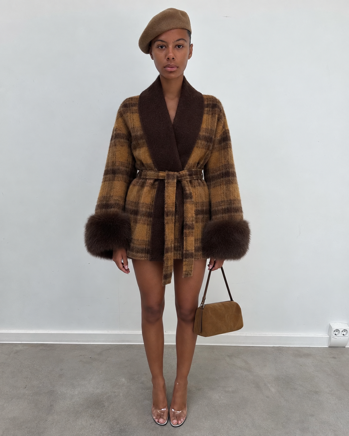 Manteau à carreaux, coupe enveloppante