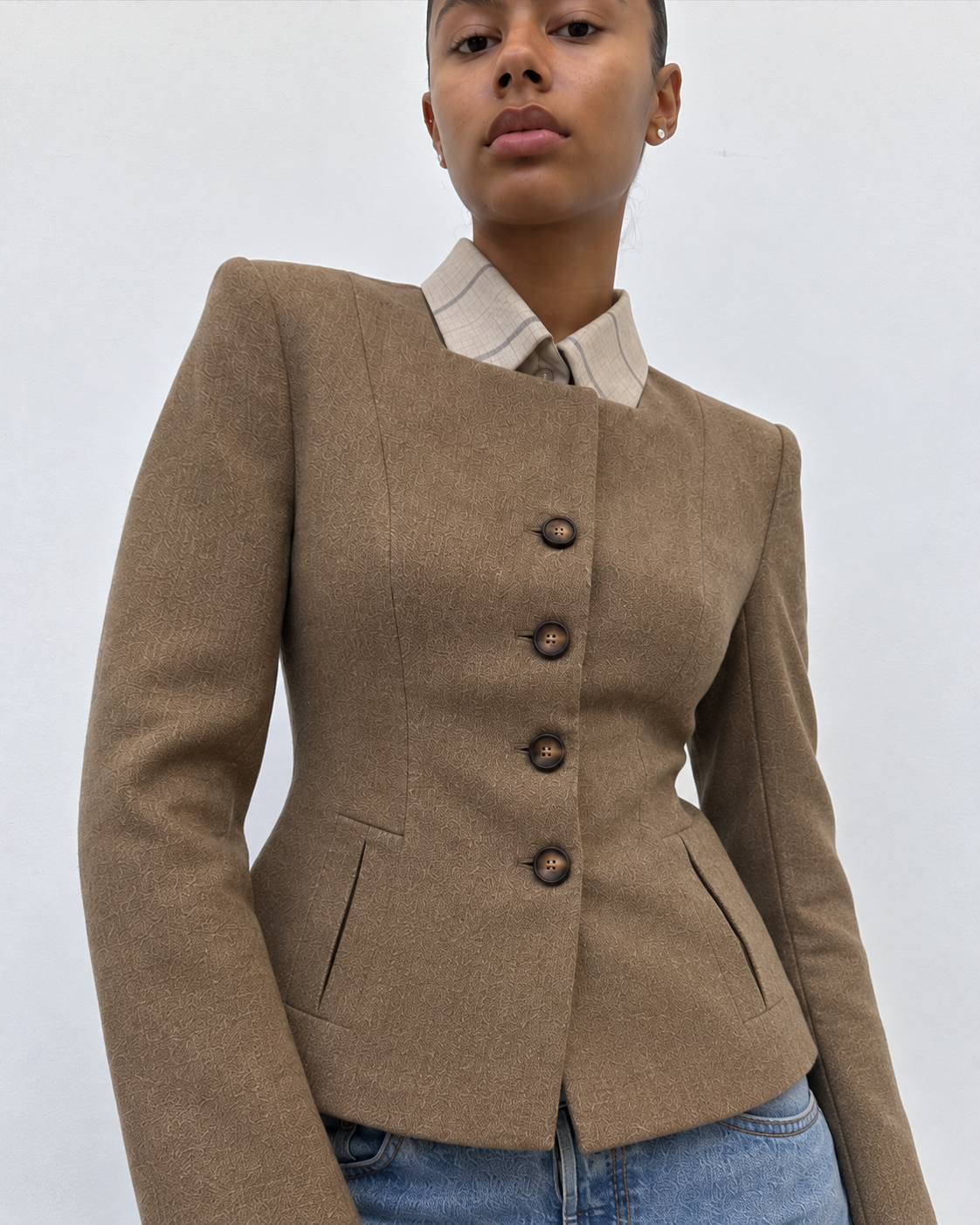 Veste tailoring à col montant et poches à rabat