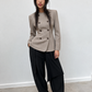 Blazer taupe cintré à double boutonnage et épaules structurées